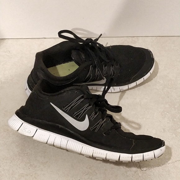 Nike Shoes - Nike Women's Free Runs 5.0 Runners